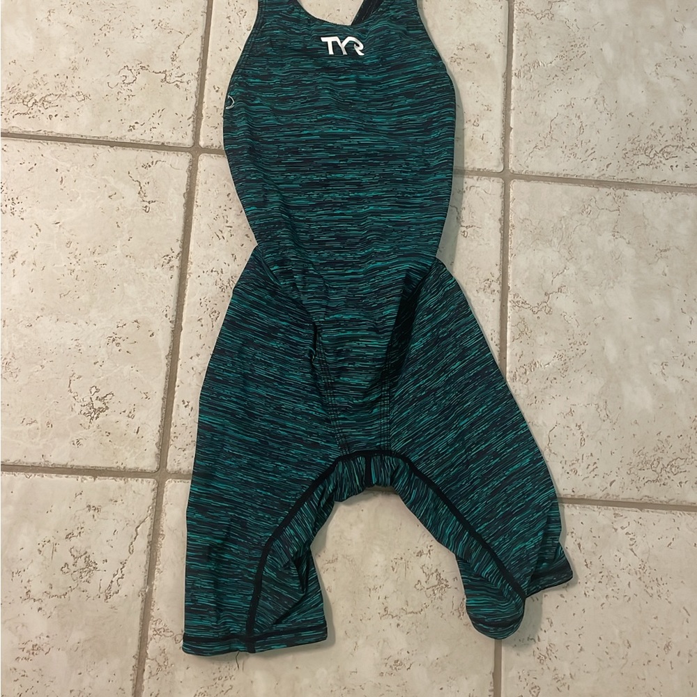 tyr